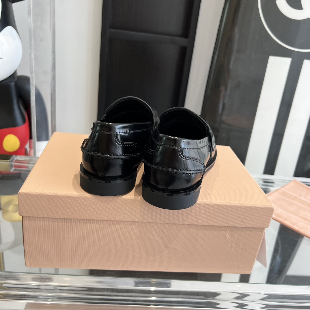 Women's high heels